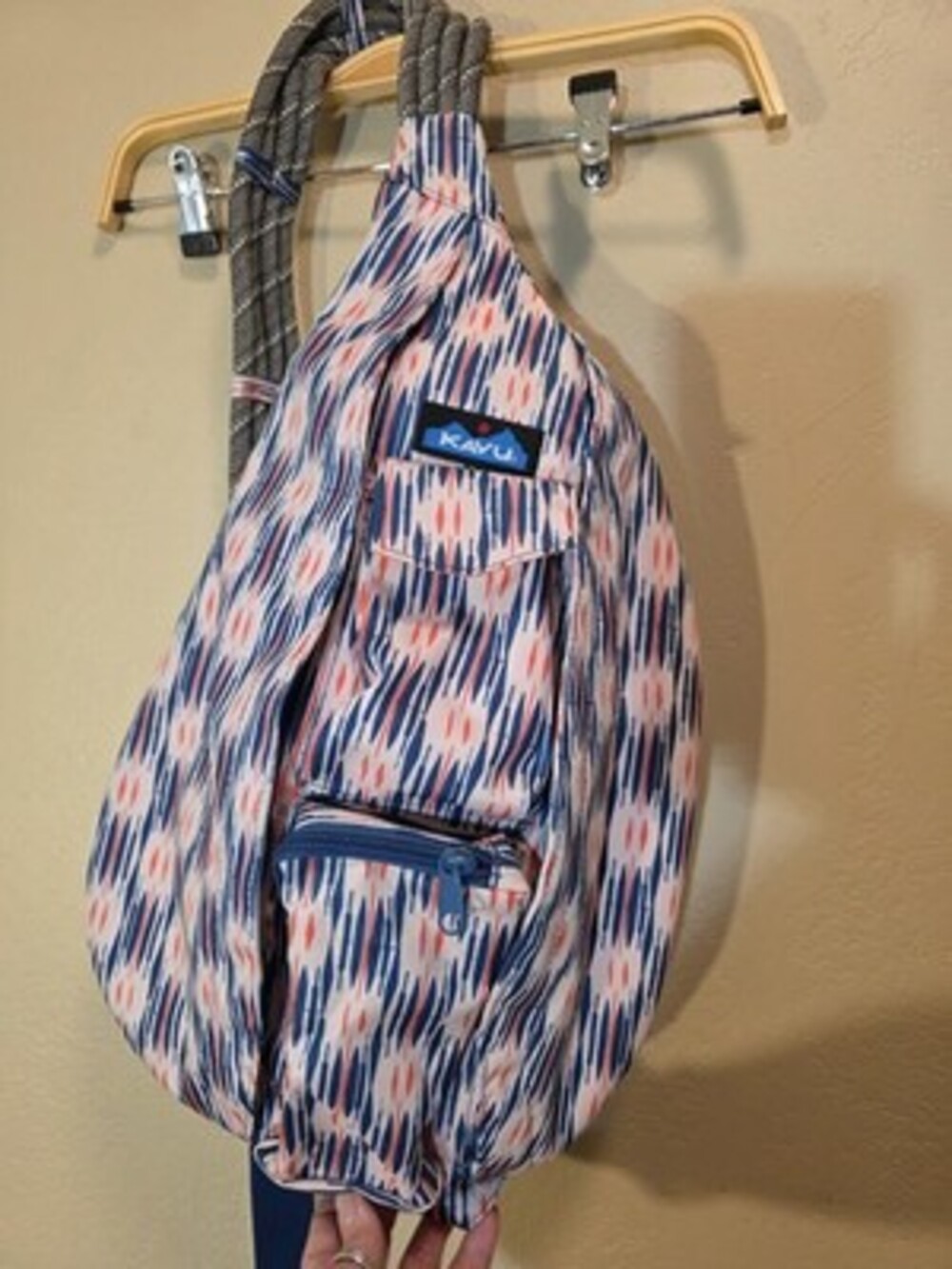 KAVU White Blue Orange Geometric Sling Bag Adjustable Strap Inner Pockets Zip